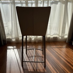 白い椅子の画像