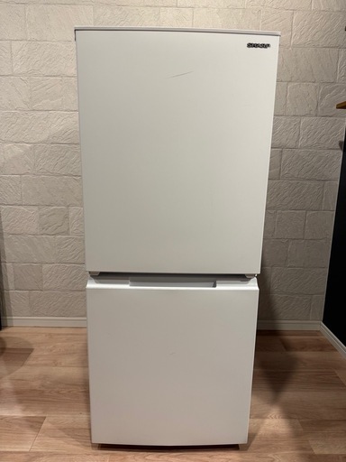 SHARP 2023年製　　両開き 152L