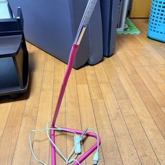 【値下】IKEA　テーブルライト　ピンク　USB接続の画像