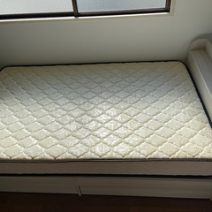 セミダブルベッド　 　マットレス付きの画像