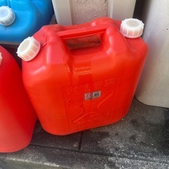灯油ポリタンク🎽一つ500円の画像