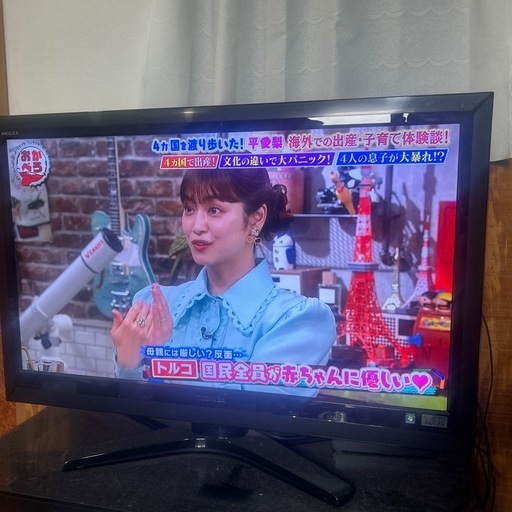TOSHIBA  東芝　LED REGZA 37インチ フルHD
液晶テレビ