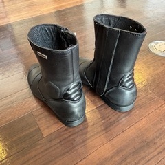 バイク用黒レザーショートブーツの画像