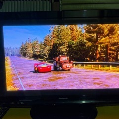 Panasonic 2010年製　46型テレビ　大画面の画像