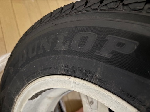 DUNLOP ダンロップ　スタッドレスタイヤ4本　ホイール付き