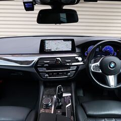 検査9年10月523d ツーリング Mスポーツ 追従型ACC/全周囲カメラ/ブラックレザー/10.2インチナビ/地デジ/アルピナメーター/ディーラー記録簿の画像