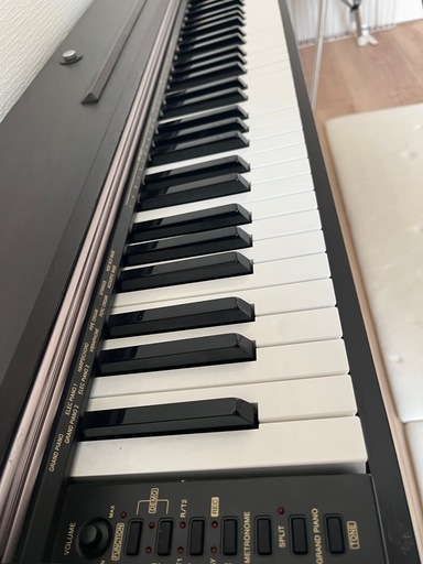 電子ピアノ　CASIO   PX-700