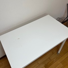 テーブル　IKEAの画像