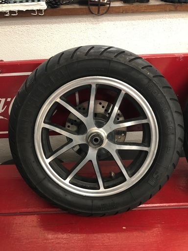 v125 
社外ホイール