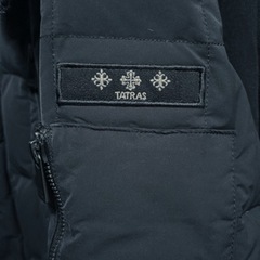 タトラスダウンジャケットの画像