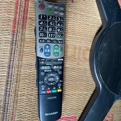 SHARP 40V型テレビ　2011年製 ジャンク　の画像