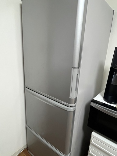 【取引相手見つかりました　ありがとうございます】
SHARP どっちもドア冷凍冷蔵庫　2021年製