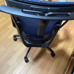 回転椅子の画像