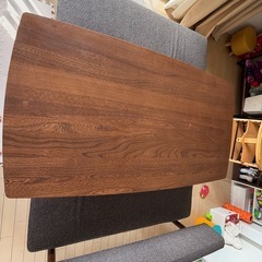 unico suk　ダイニングテーブル、ダイニングチェアの画像