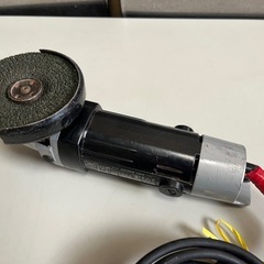 SHINKO 新興製作所 100mm ディスクグラインダー SD-100B 動作確認済 DIY 電動工具 研磨 切削 中古品 ③の画像