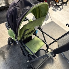 二人乗りベビーカーの画像