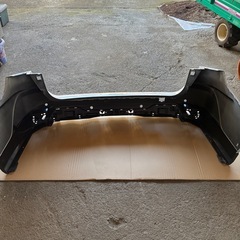 レガシィアウトバック　リアバンパーの画像