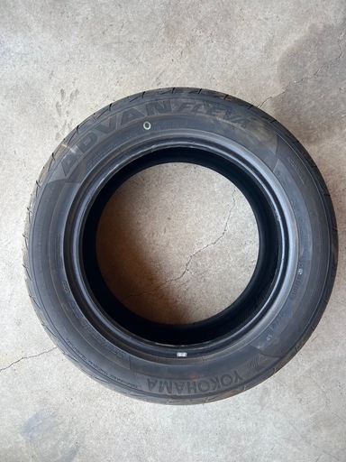 最高な中古タイヤ225/55R16 95W 組み換え無料
