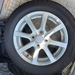 スタッドレスタイヤの画像