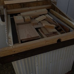 多様な端材の画像