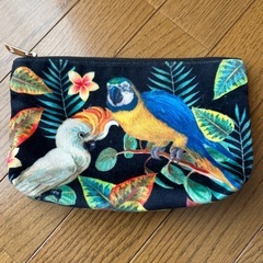 ボタニカル柄　ポーチ　南国の画像