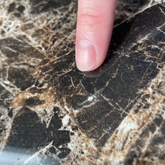 大理石調ダイニングテーブルの画像