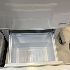 シャープ冷蔵庫の画像