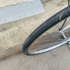 『ＳＡＬＥ　３０％』　ママチャリ　２７インチ　6変速　カゴ　付き　白　配達可能の画像