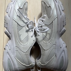 New Balance 白スニーカー 22.5cmの画像