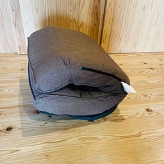 座椅子　ブラウンの画像