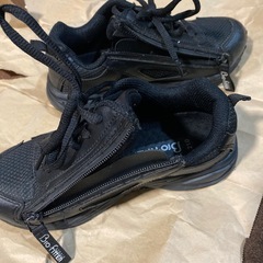 卒園、入学に　黒　スニーカー　ブラックフォーマルの画像