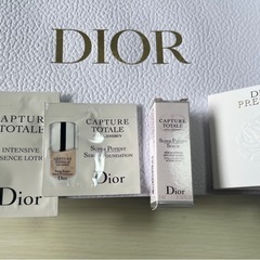 Dior 箱、袋、サンプルのセットの画像