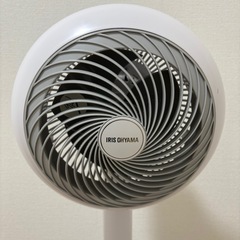 【美品】アイリスオーヤマ サーキュレーター 扇風機 首振り STF-DC15TC-W の画像