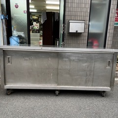 ステンレス製移動収納キャビネットの画像