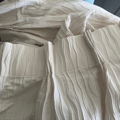 カーテンの画像