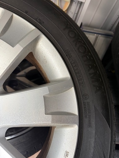 デリカ純正ホイールタイヤセットです
