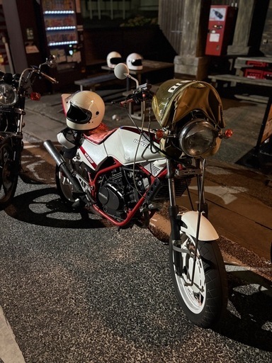 ホンダ  vt250f 
MC08 250cc 旧車