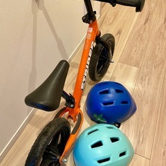 ストライダー&ヘルメット2個お譲りしますの画像