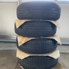 プリウスPHV純正タイヤ&ホイールの画像