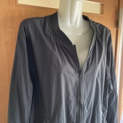ブルゾン　黒　サイズＬの画像