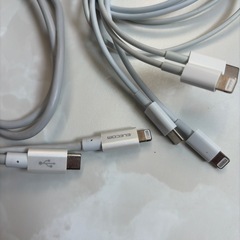iPhone iPad タイプC 充電器3本まとめ売りの画像