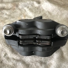 GSX-R1000 キャリパー　フロント左右の画像