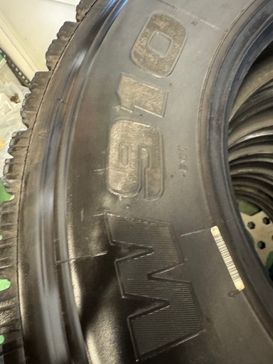 4tトラック　スタッドレス W910
