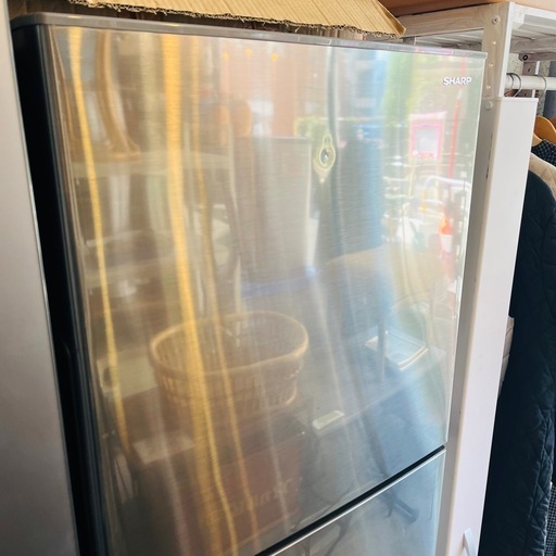 《売約済》SHARP シャープ　SJ-D23E-S 冷蔵庫 225L 2019年製　検） SHARP シャープ 冷蔵庫 225L SJ-D23E 2ドア冷蔵庫 一人暮らし冷蔵庫 シルバー冷蔵庫 家電 キッチン家電 2019年製　大容量　2人暮らし　二人暮らし　同棲　大きめ　シルバー　かっこいい　200L 250L