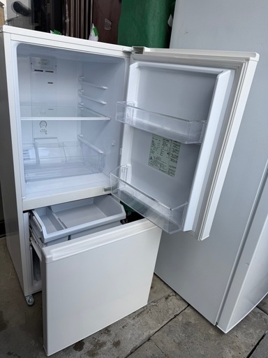 NO B910?福岡市内配送設置無料✨?AQUA アクア 冷蔵庫（168L・右開き） ミルク AQR-17M（W） 2022年