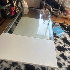 机、テーブルの画像