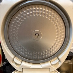 TOSHIBA IH炊飯器 5.5合 RC-10HK 動作確認済み　2016年製　2020年購入　値段交渉有の画像