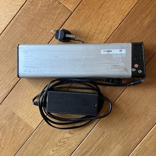 グラフィットバイク　GFR-01 折りたたみ電動バイク