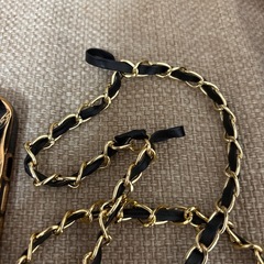 ☆ iPhone13pro チェーン付きケースの画像