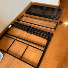 お譲り先決定！【0円】シングルベッド（ベッドフレーム）の画像